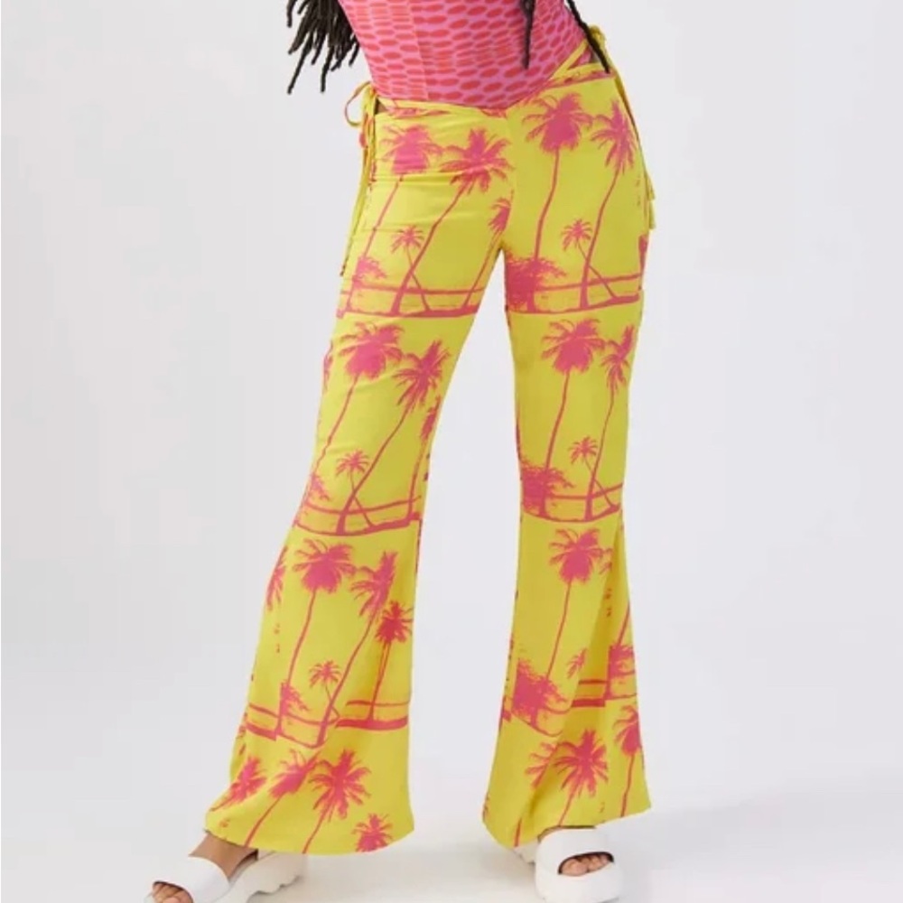 Urban Outfitters Yellow/Pink Palm Tree Printed Sunny Cut Out Flares 6